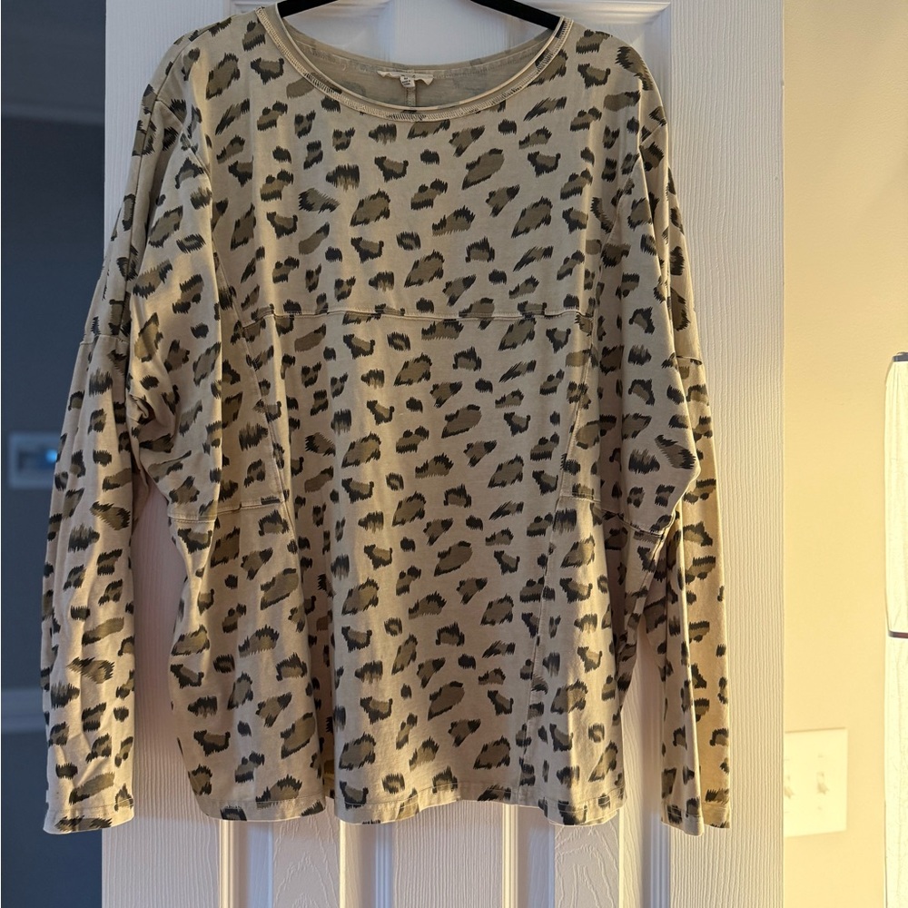 Easel Cream and Black Leopard Print Top